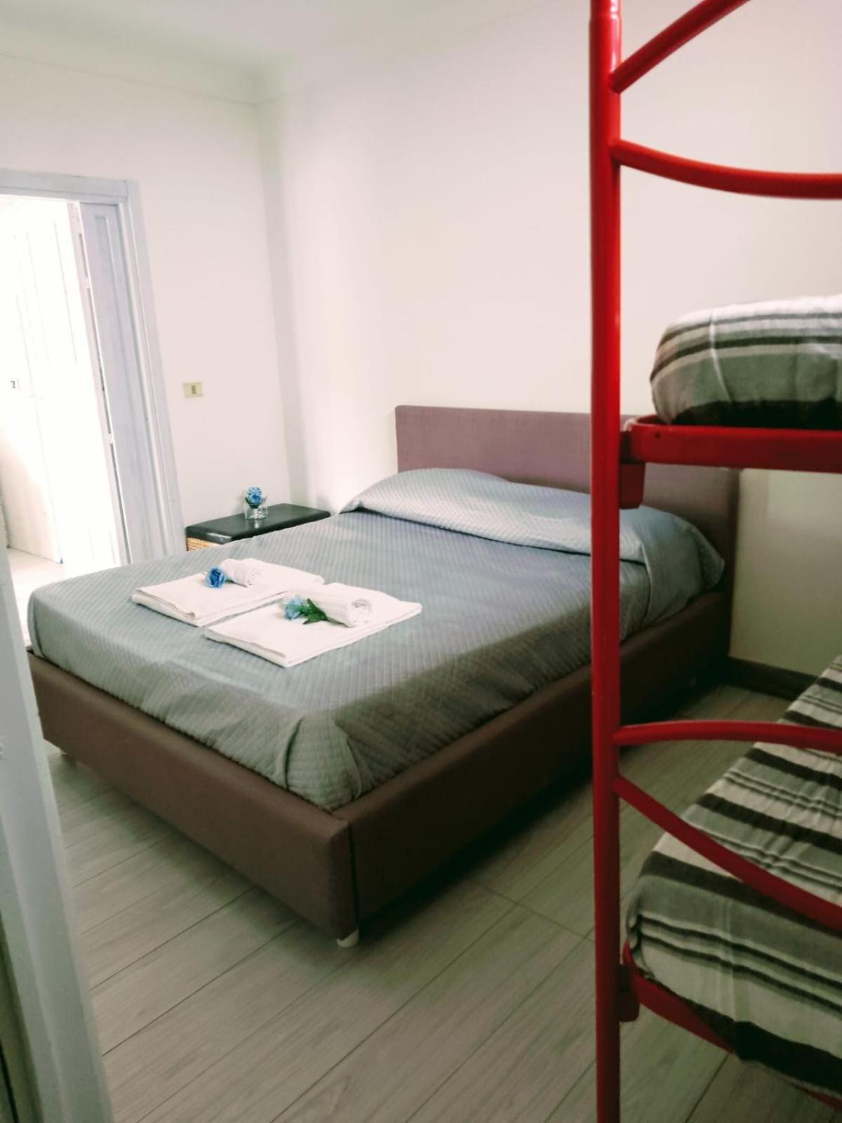 Casa Vacanze Emiliana Рагуза Экстерьер фото